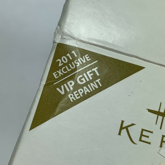 Hallmark Keepsake Ornament Welcome Christmas 2011 Exclusive VIP Repaint Pink - Picture 5 of 6